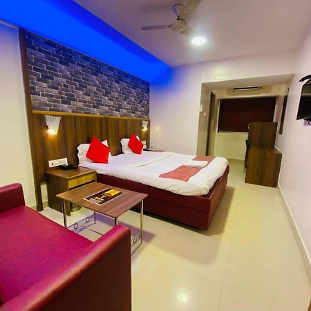 Hotel Vashi Inn Nova Bombaim Exterior foto