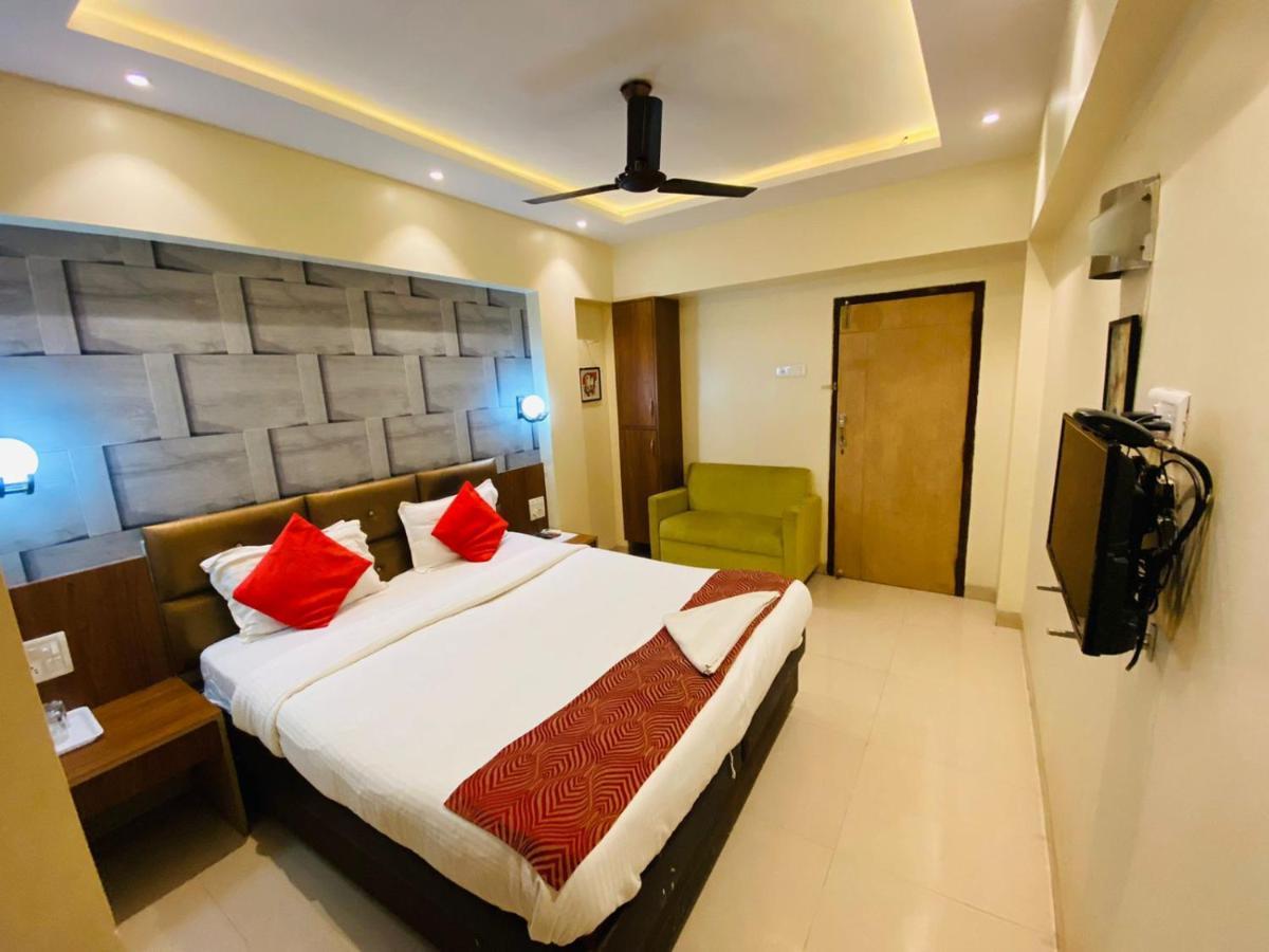 Hotel Vashi Inn Nova Bombaim Exterior foto