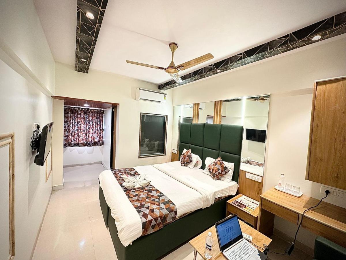 Hotel Vashi Inn Nova Bombaim Exterior foto