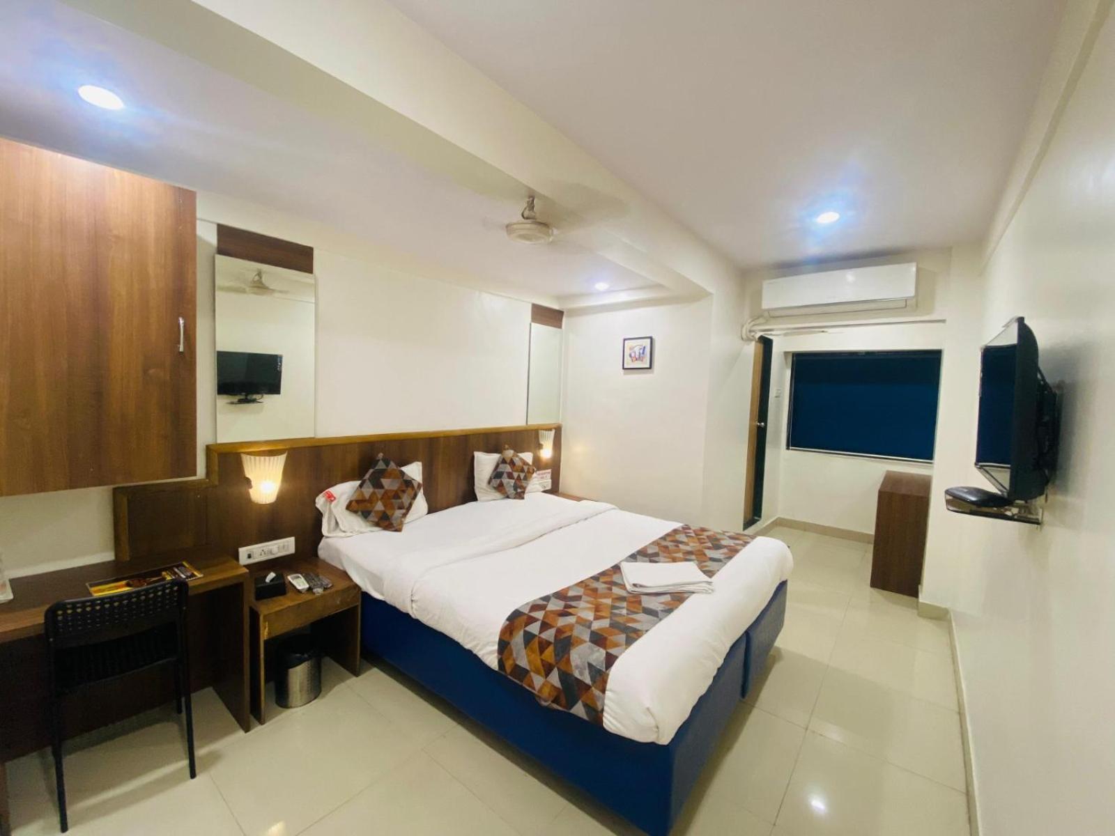 Hotel Vashi Inn Nova Bombaim Exterior foto