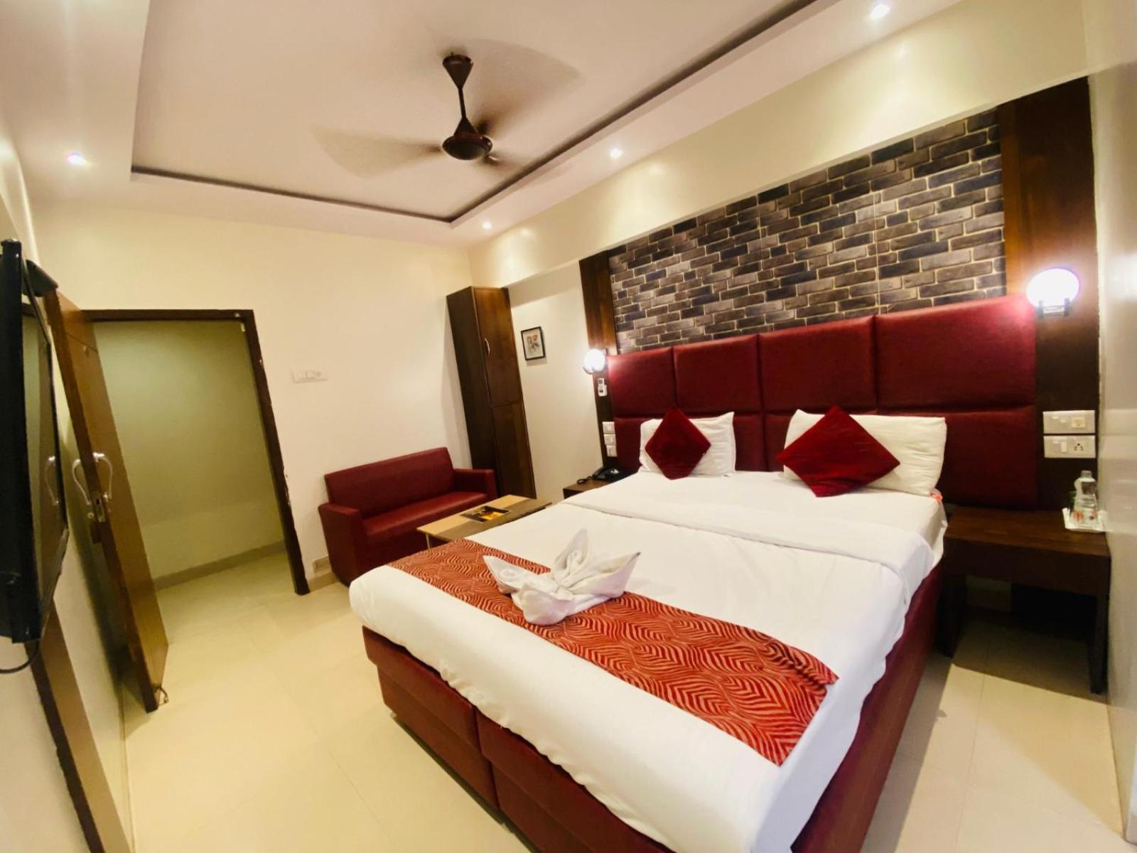 Hotel Vashi Inn Nova Bombaim Exterior foto