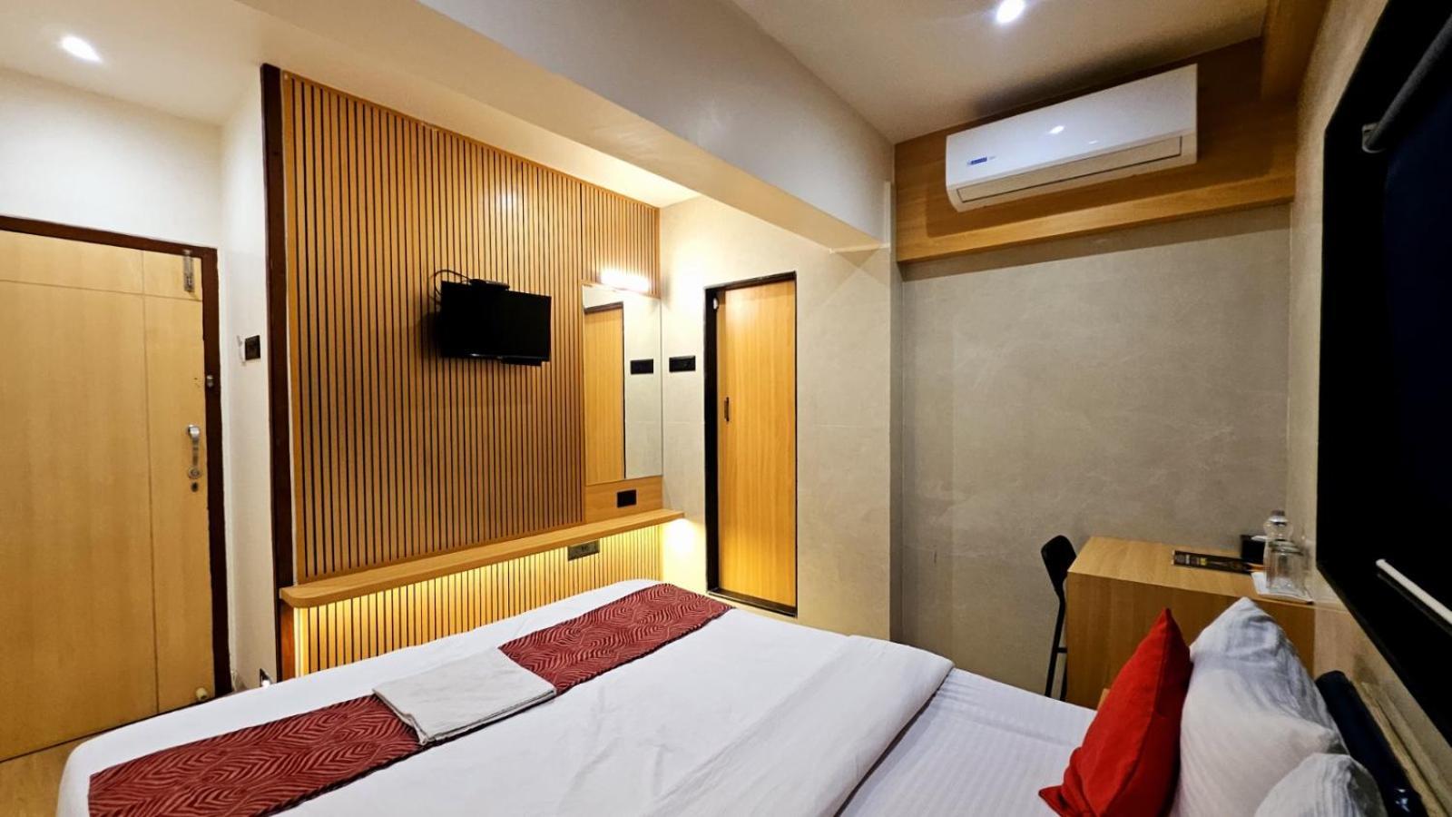 Hotel Vashi Inn Nova Bombaim Exterior foto
